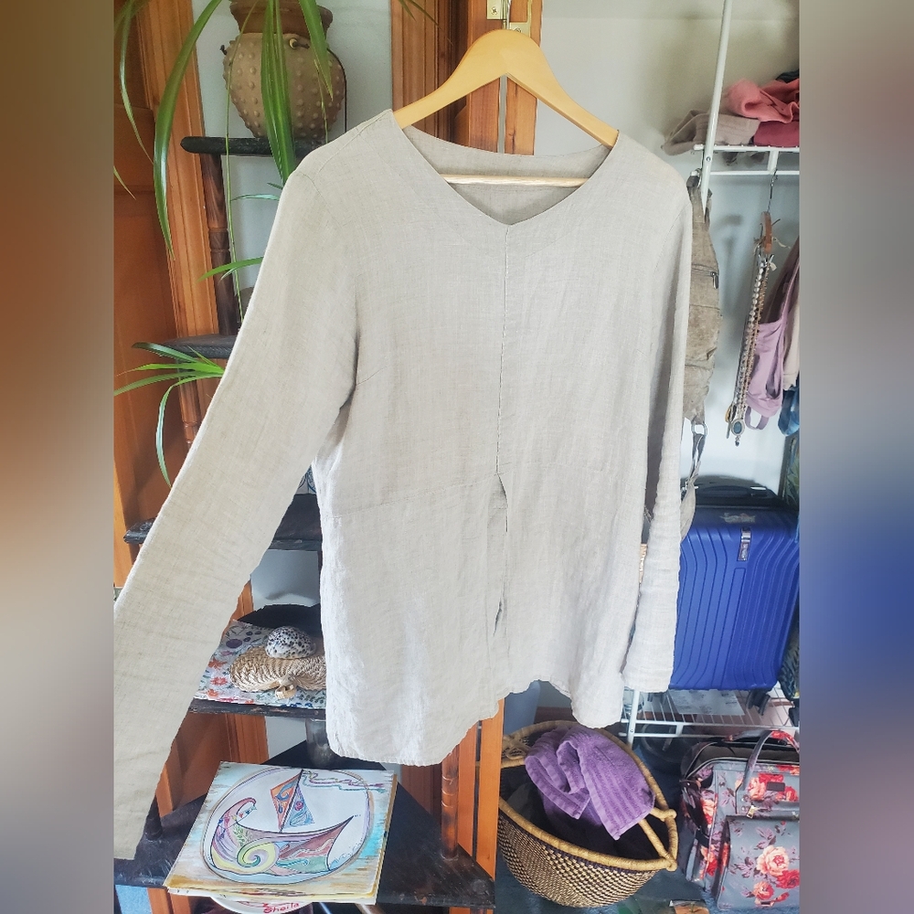 Flax Women's Blouse in Light Gray